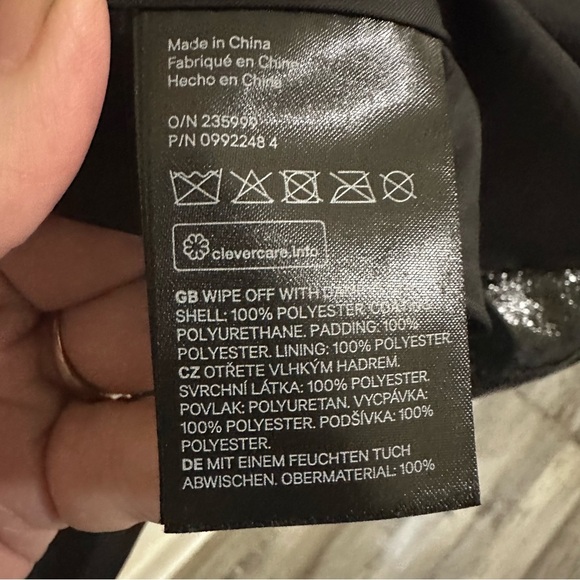H&M Black Quilted Puffer Vest with Stand-Up Collar - Picture 4 of 4